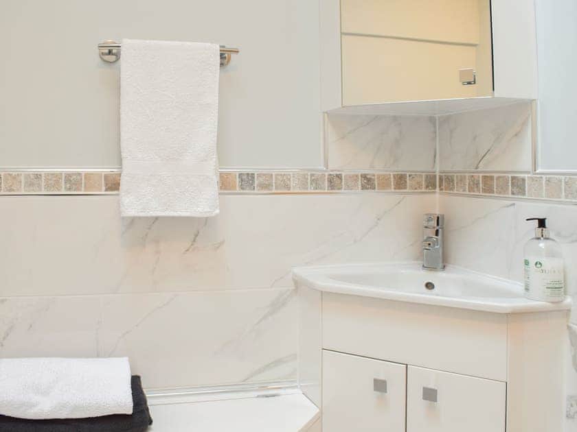 Bathroom | Puddingstone Cottage, Gartmore