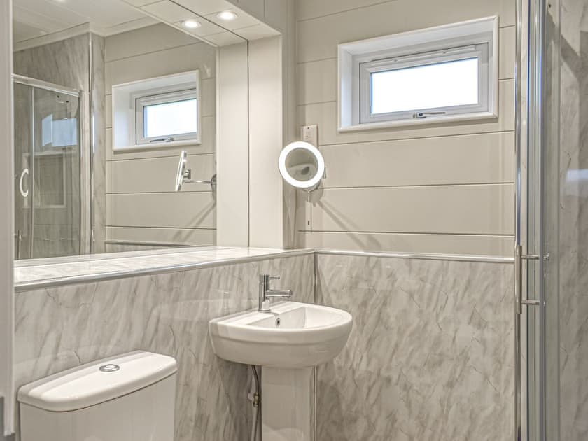 Bathroom | Whitey Top Country Lodge - Whitey Top Lodges, Pentridge
