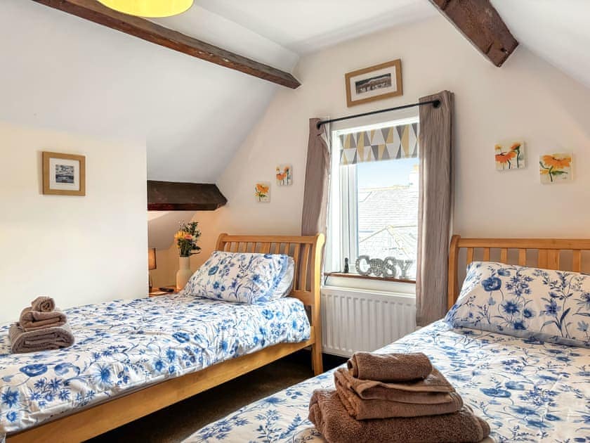 Twin bedroom | Lavender Cottage, Keswick