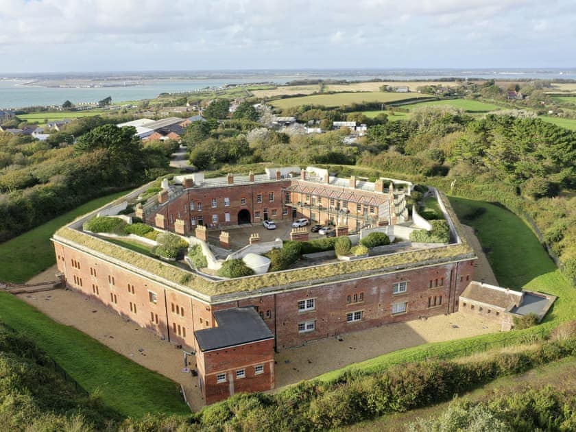 Exterior | The Officers Mess, Freshwater