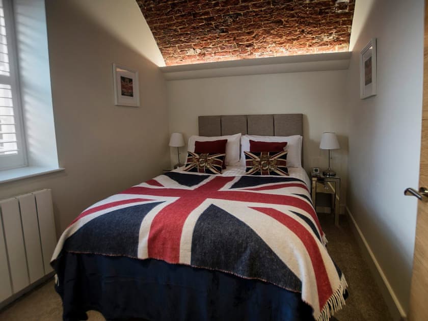 Double bedroom | The Officers Mess, Freshwater