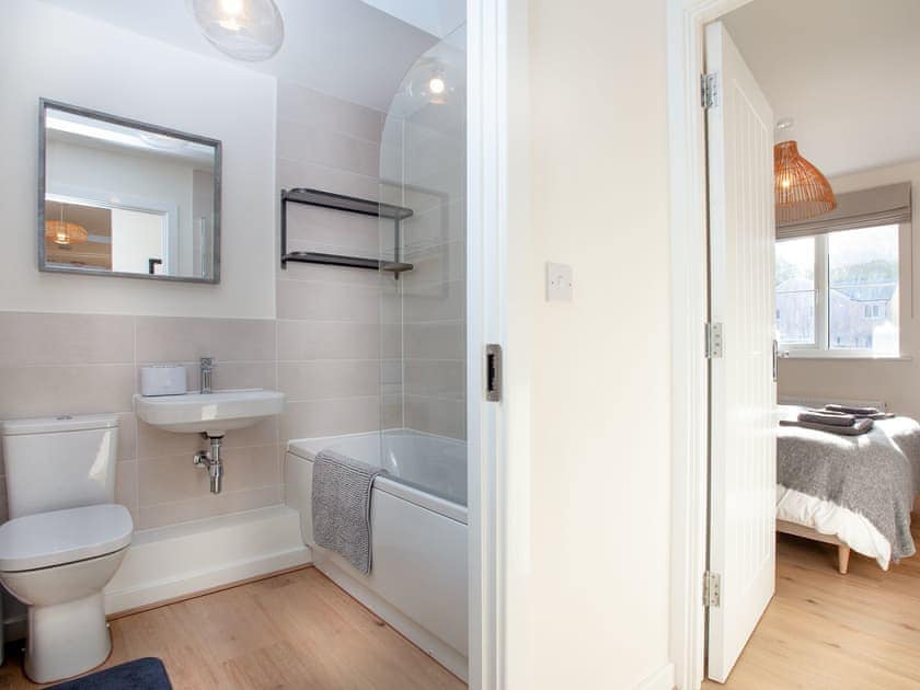 Bathroom | No. 27, Falmouth