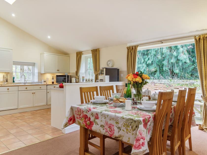 Dining Area | The Coach House - Stowlangtoft Estate, Bury St. Edmunds