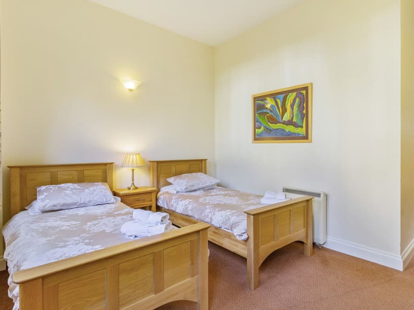 Twin bedroom | The Coach House - Stowlangtoft Estate, Bury St. Edmunds