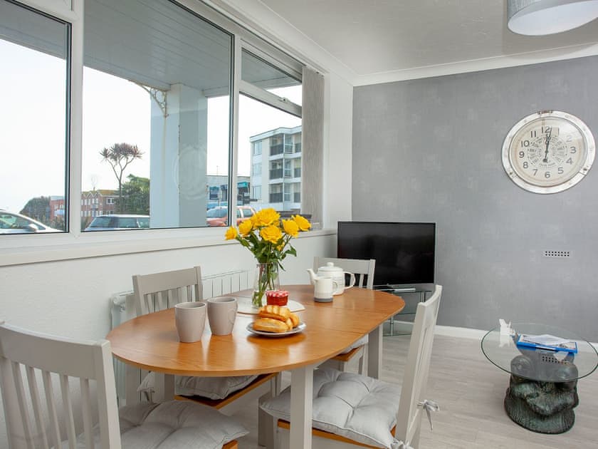 Living area | Seagulls Rest - Harbourside Holiday Apartments - Seagulls Rest, Paignton