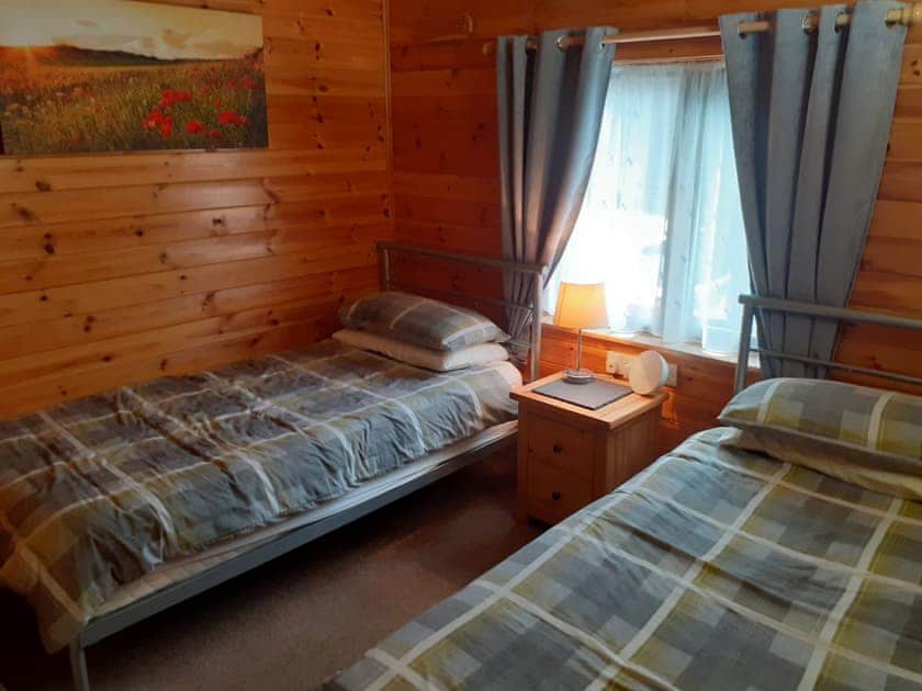 Twin bedroom | Ewe How - Burnside Park - Burnside Park, Keswick