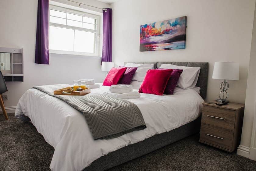Double bedroom | Seaforth House Apartment, Lhanbryde
