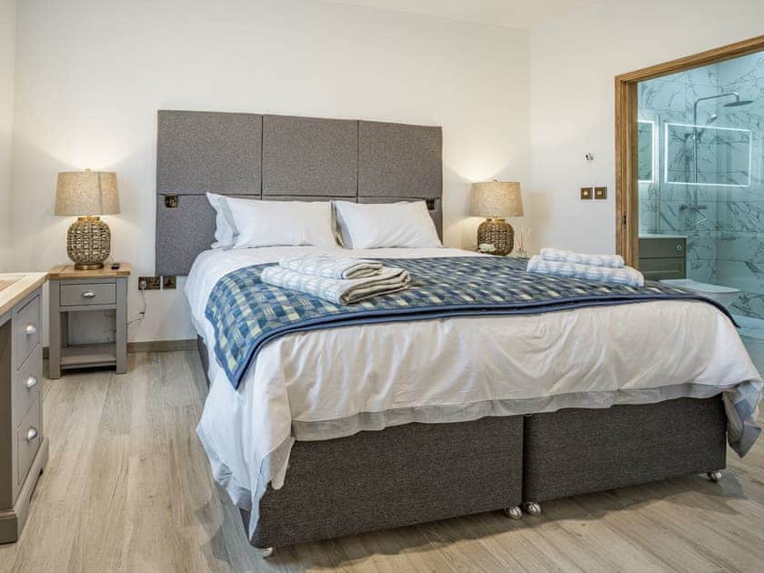 Double bedroom | Copper Beech Cottage - Coastal View Cottages, Ludchurch, near Narberth