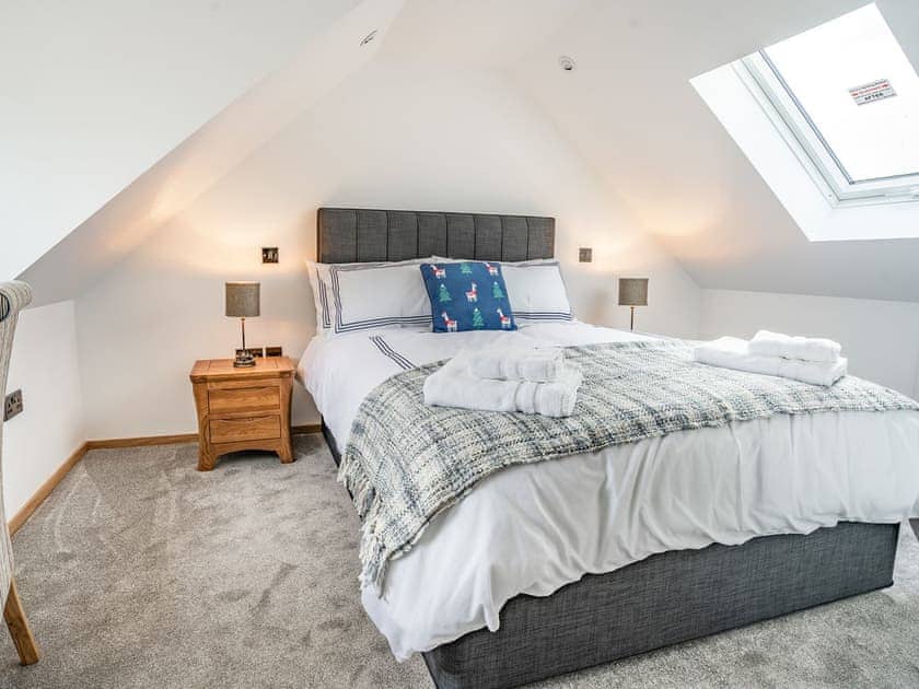 Double bedroom | Copper Beech Cottage - Coastal View Cottages, Ludchurch, near Narberth
