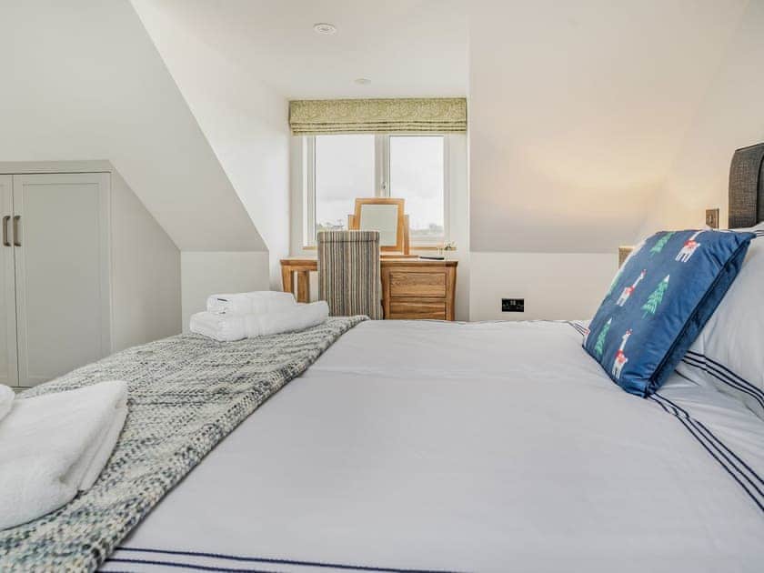 Double bedroom | Copper Beech Cottage - Coastal View Cottages, Ludchurch, near Narberth