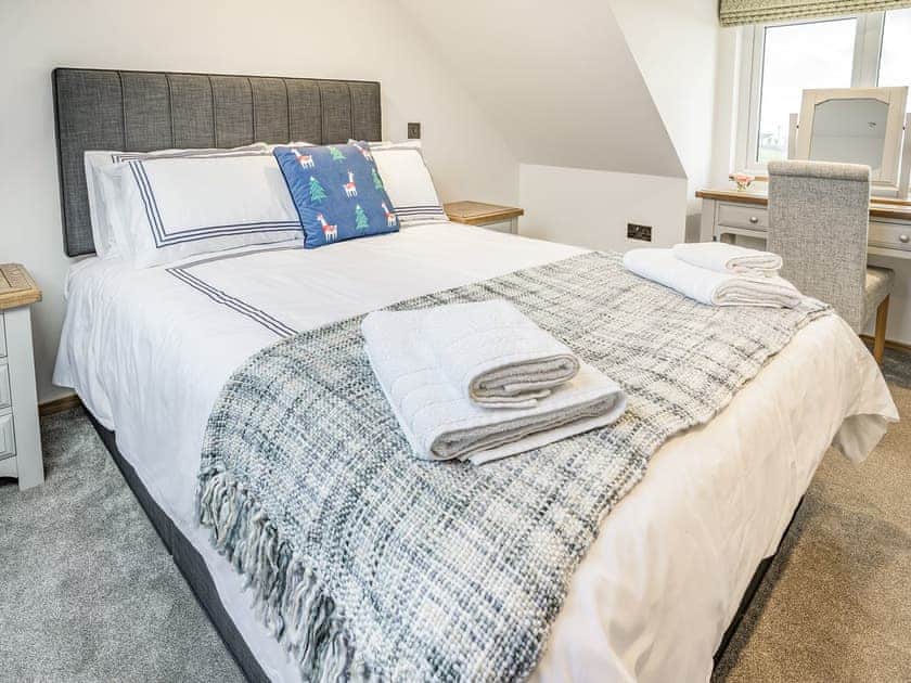 Double bedroom | Copper Beech Cottage - Coastal View Cottages, Ludchurch, near Narberth