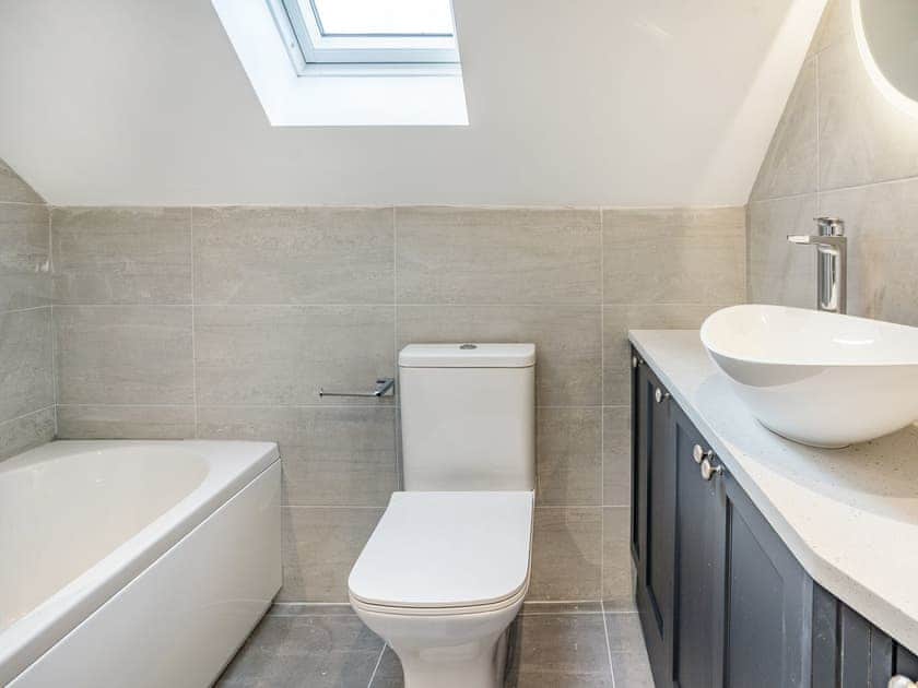 Bathroom | Copper Beech Cottage - Coastal View Cottages, Ludchurch, near Narberth