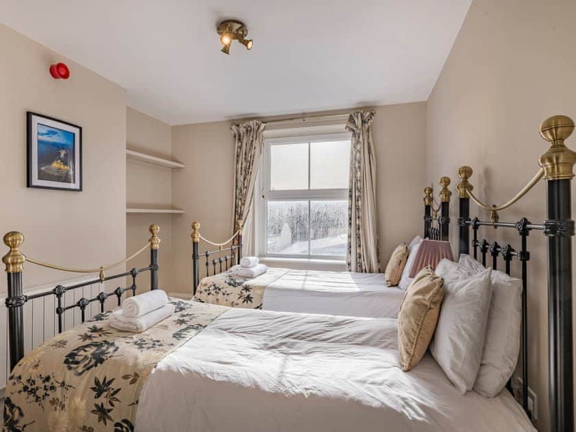 Twin bedroom | The Nest - Above No. 1 Cromer Apartments, Cromer