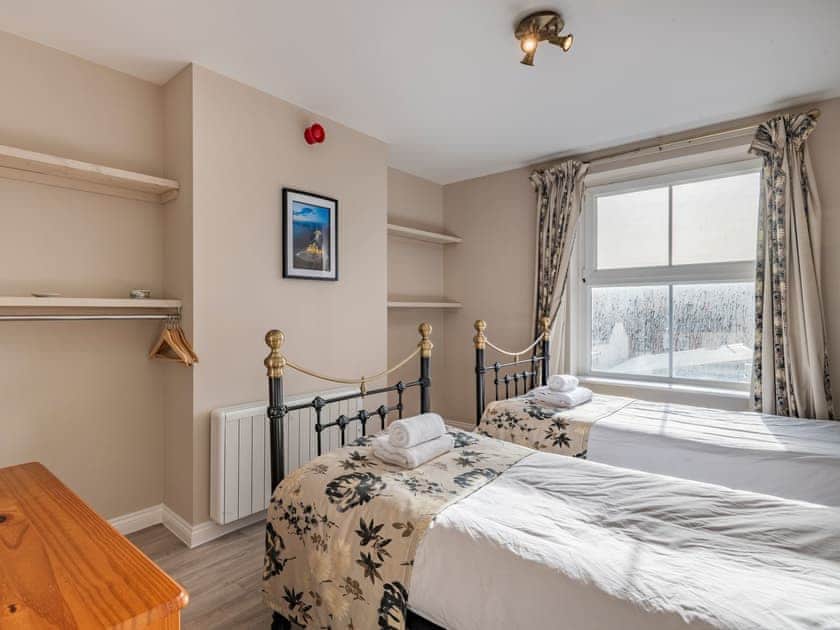 Twin bedroom | The Nest - Above No. 1 Cromer Apartments, Cromer