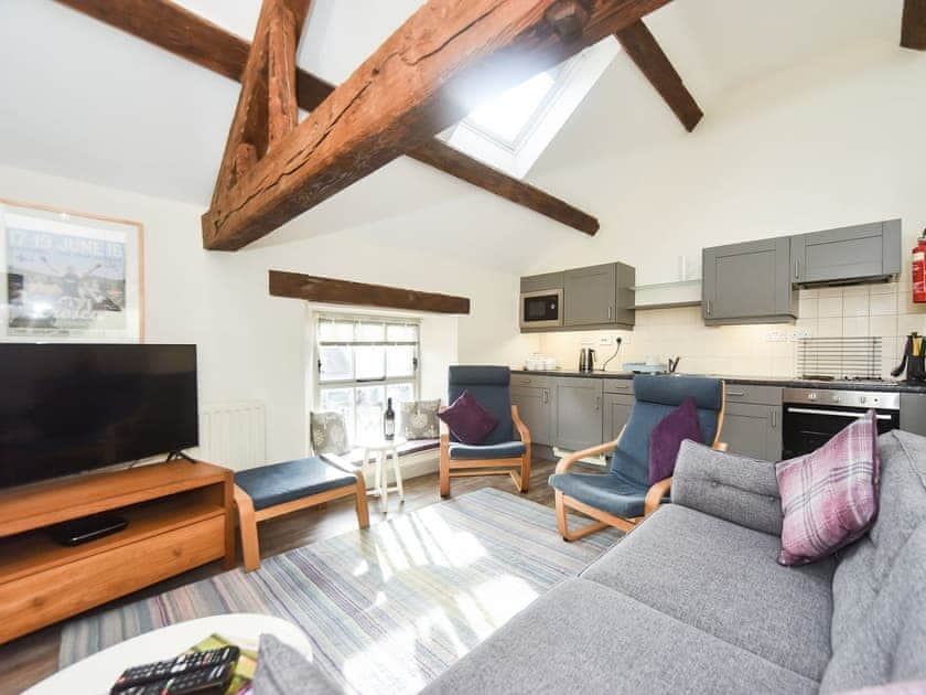 Living area | Winnets Cottage - Church Farm, Alsop en el Dale, near Ashbourne