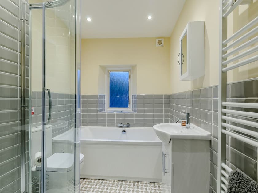 Bathroom | Vine Cottage, Broadstairs