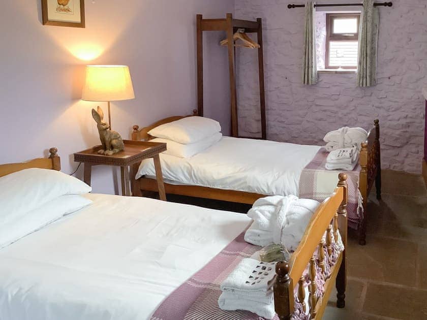 Twin bedroom | The Barn, Neenton, near Bridgnorth