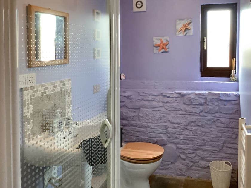 Shower room | The Barn, Neenton, near Bridgnorth
