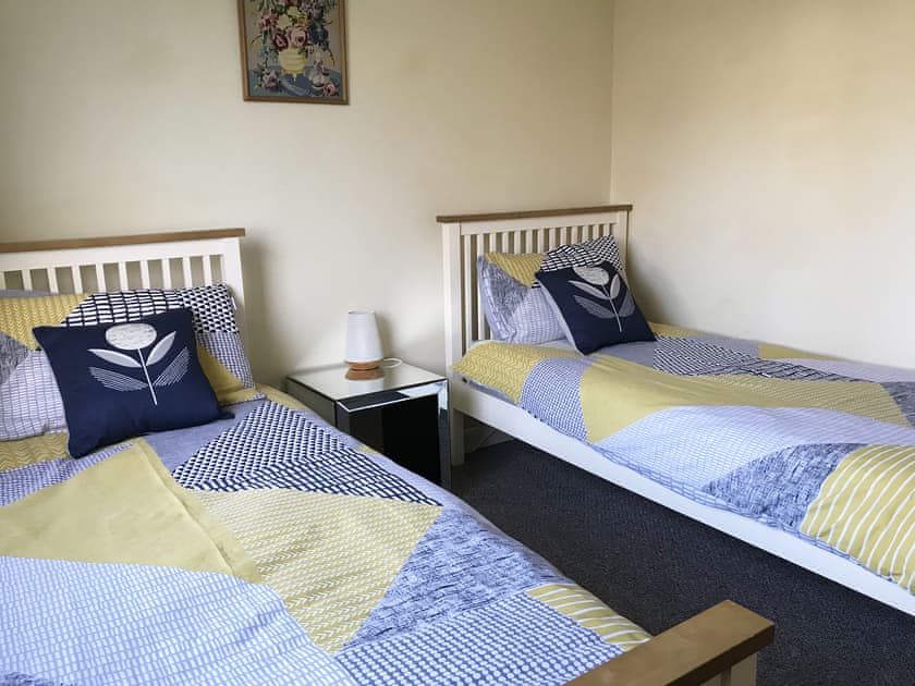 Twin bedroom | Kestrel - Caves Farm Barns, Near Ely