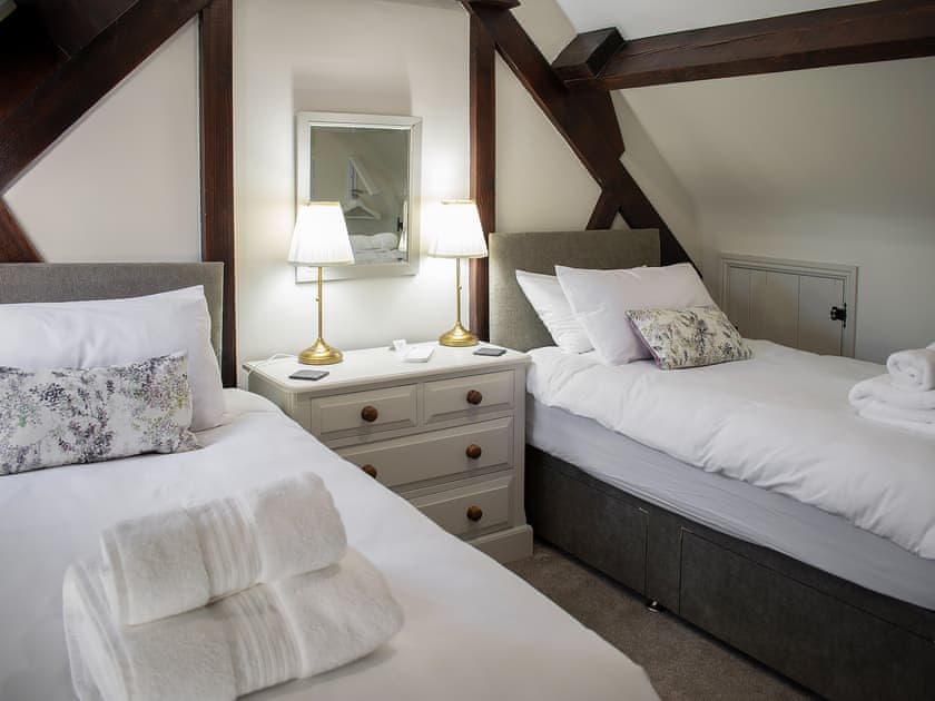 First Floor Twin Bedroom 6 | Whitehouse Farm Barn, Heathcote, near Hartington