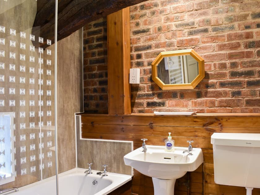 Bathroom with shower over bath  | Rebecca Puddle Duck Cottage, Bassenthwaite