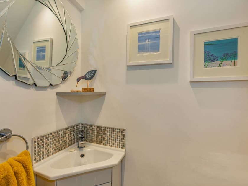 Separate toilet | Willowfield Cottage, Thornton-Le-Dale