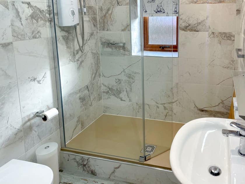 Shower room | Seal Pup, Sheringham
