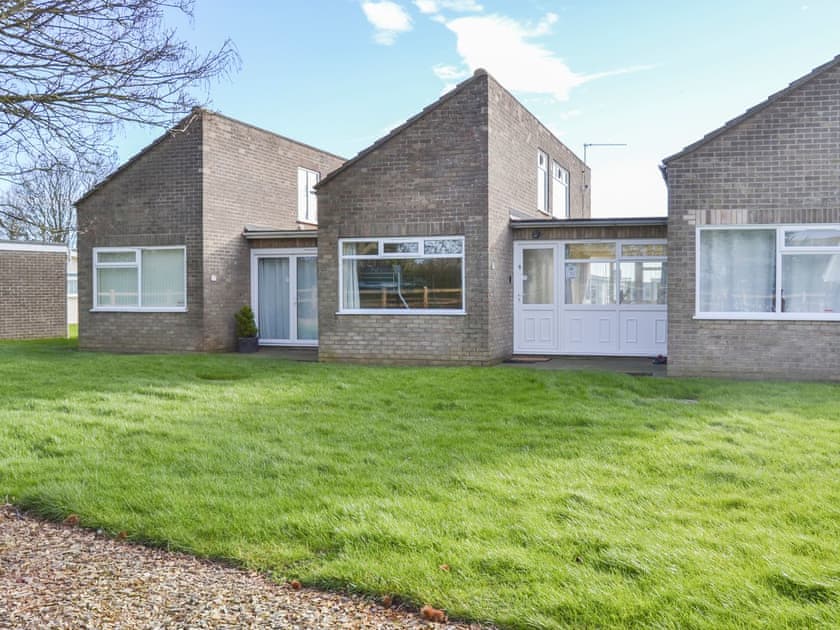 Exterior | Cast Away, Winterton on Sea