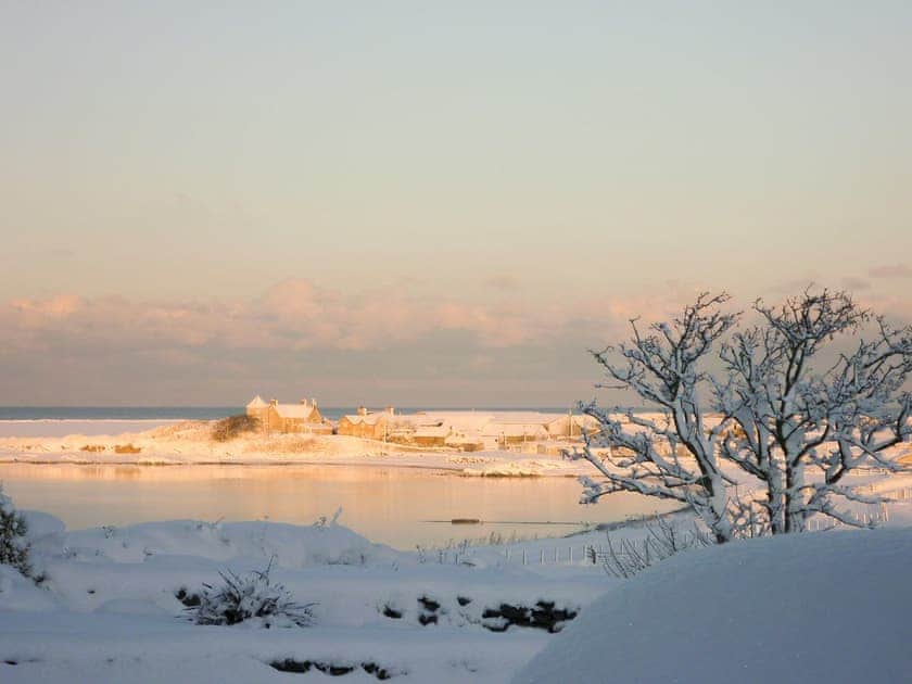Setting | Penrhyn Farm Cottages, Llanfwrog, near Holyhead