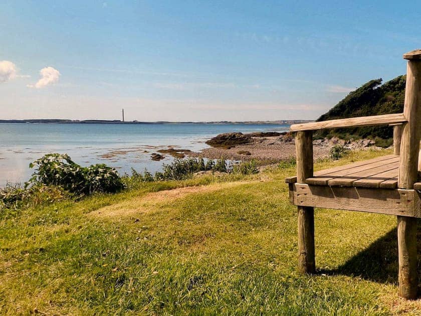 Setting | Penrhyn Farm Cottages, Llanfwrog, near Holyhead