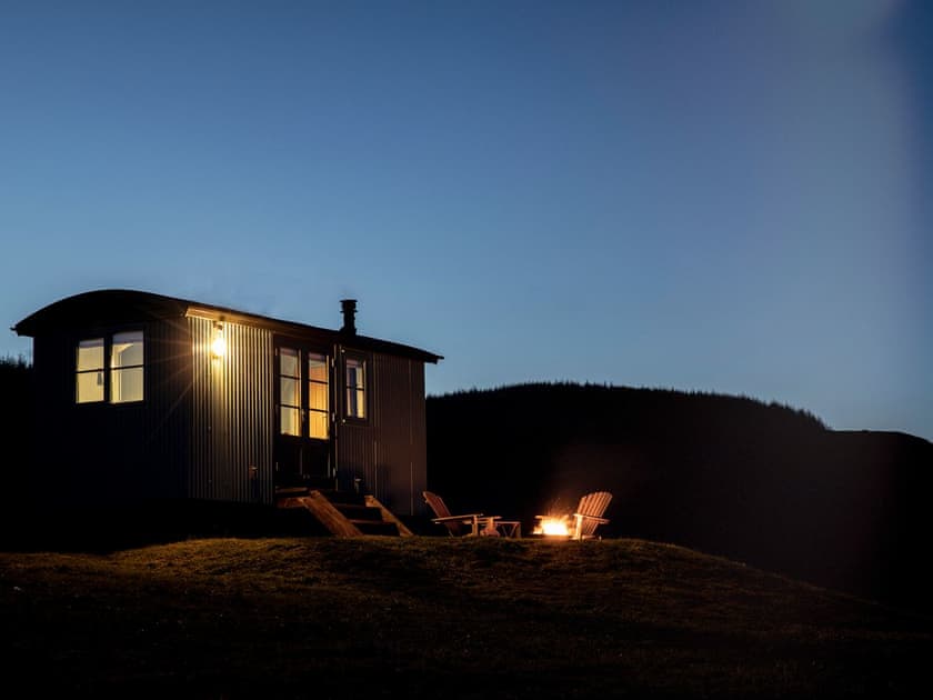 Exterior | Curlew Shepherds Hut - Atholl Estate, Pitlochry