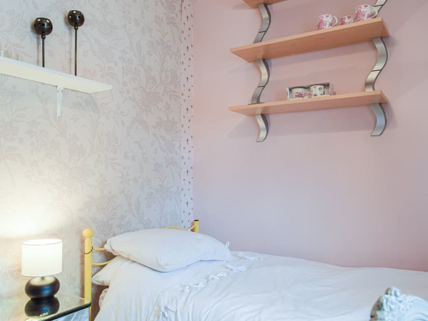 Single bedroom | Rhiw Gam, Abbeycwmhir
