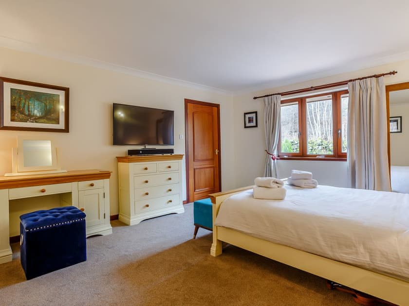 Double bedroom | Ard Taigh, Fearnan, near Aberfeldy