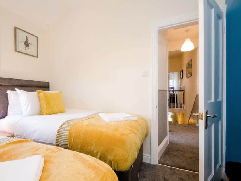 Twin bedroom | The Townhouse - Ashville Houses, Scarborough