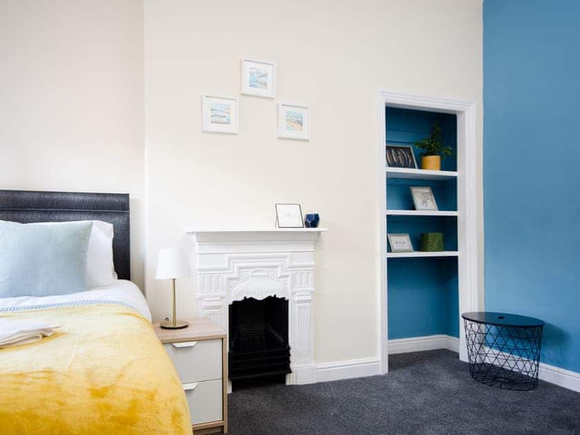 Single bedroom | The Townhouse - Ashville Houses, Scarborough