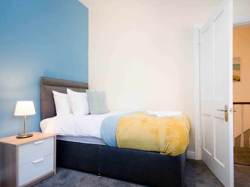 Single bedroom | The Townhouse - Ashville Houses, Scarborough