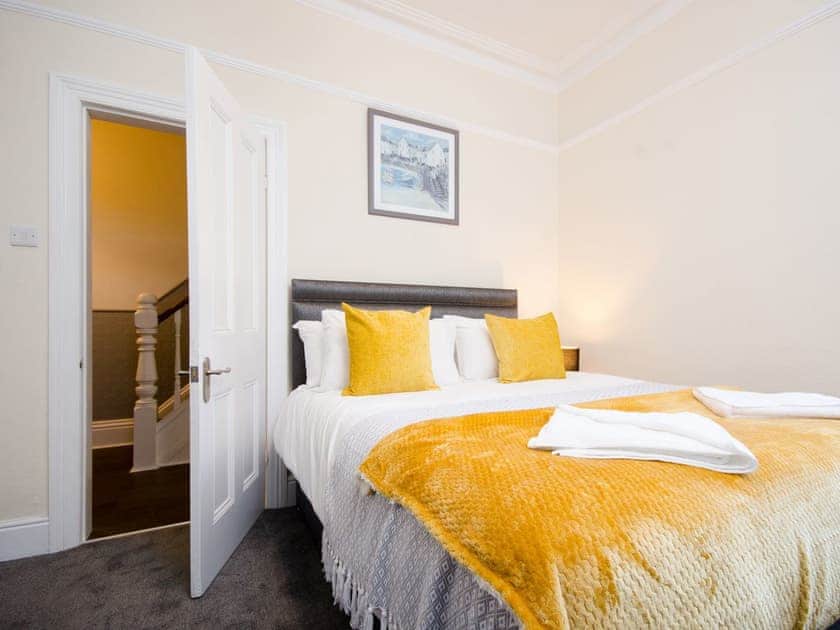 Double bedroom | The Townhouse - Ashville Houses, Scarborough