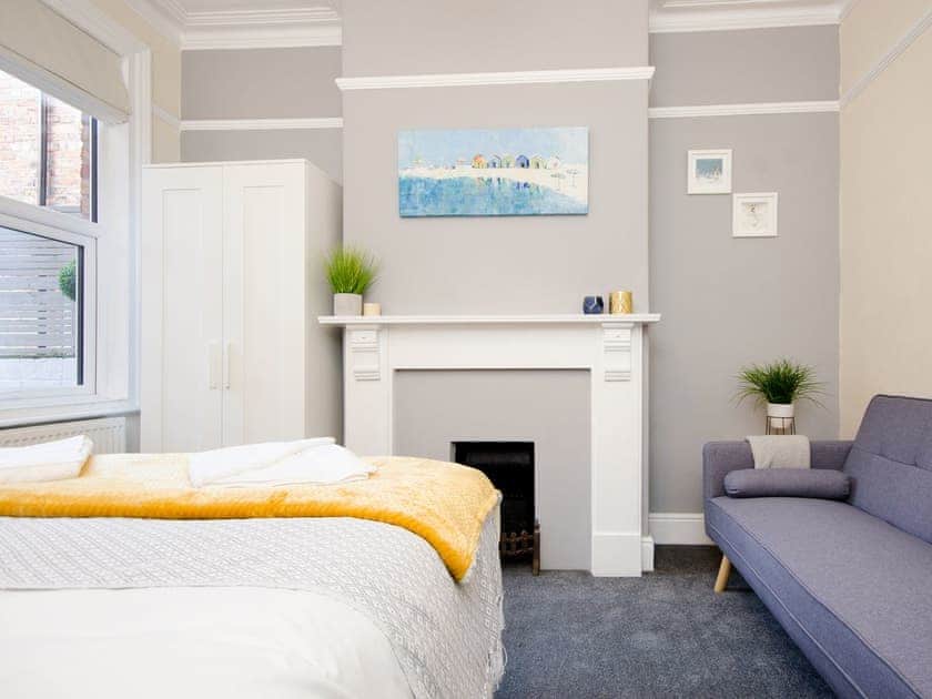 Double bedroom | The Townhouse - Ashville Houses, Scarborough