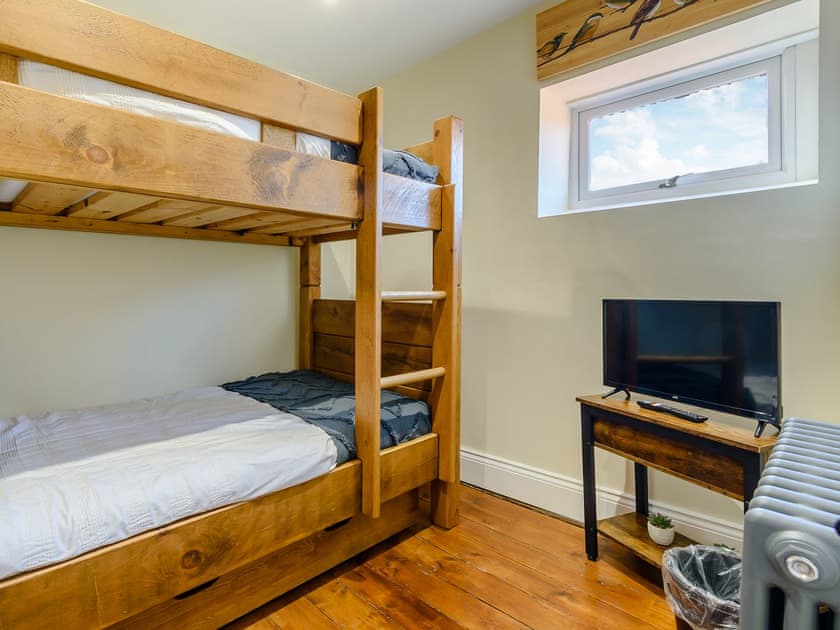 Bunk bedroom | Hidden Winds Cottage, Guisborough