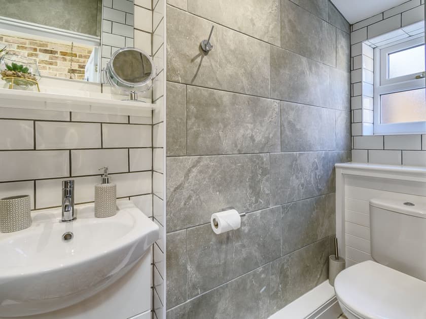 Bathroom | Hidden Winds Cottage, Guisborough