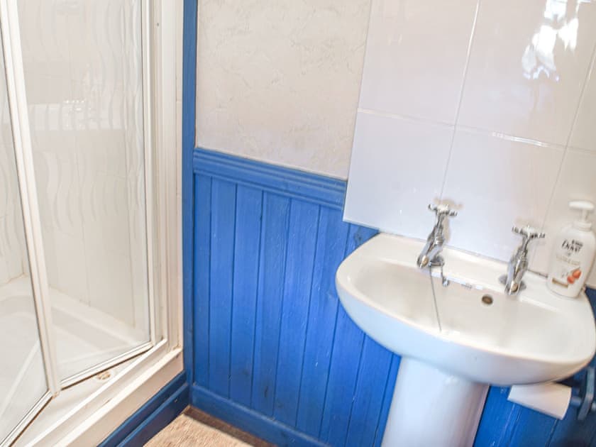 Bathroom | The Bothy - Ardtun Cottages, Isle of Mull