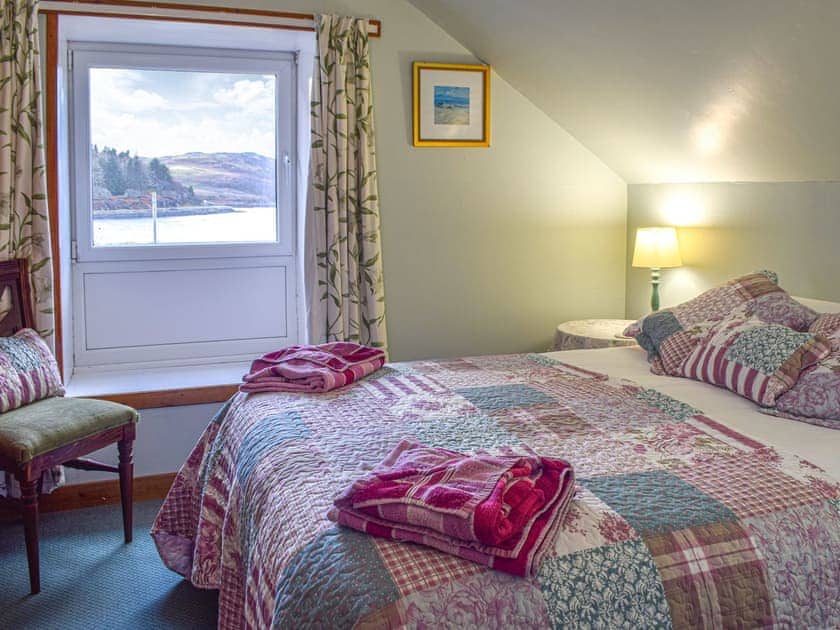 Double bedroom | The Stables - Ardtun Cottages, Isle of Mull
