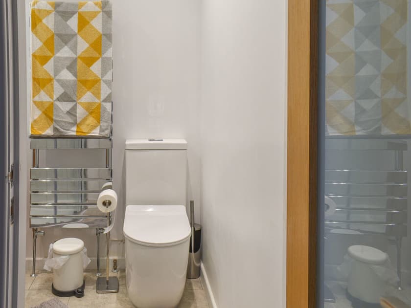 Bathroom | Oystercatcher, Benllech