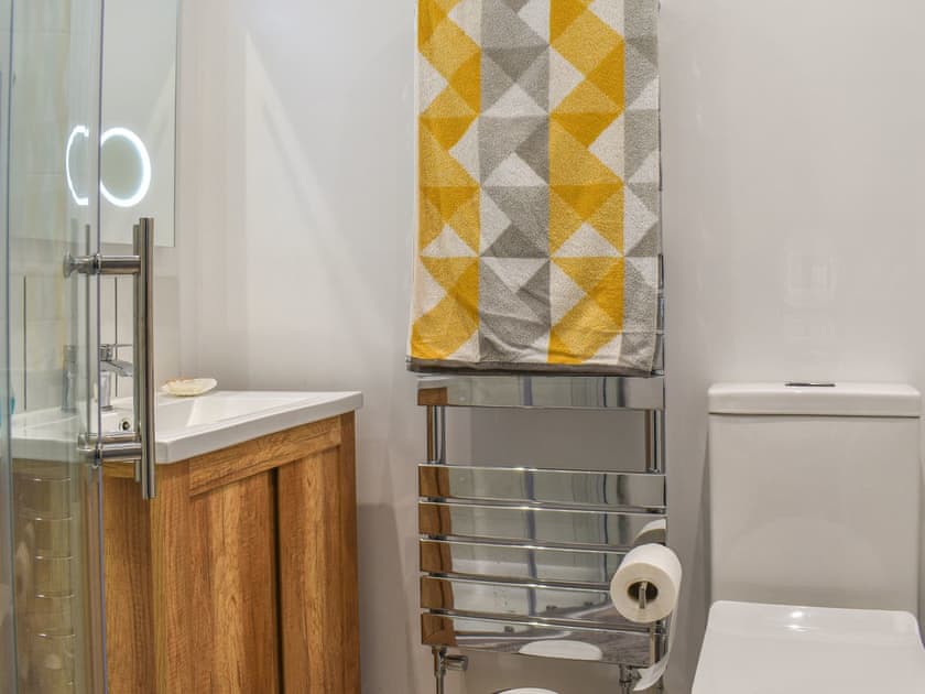 Bathroom | Oystercatcher, Benllech