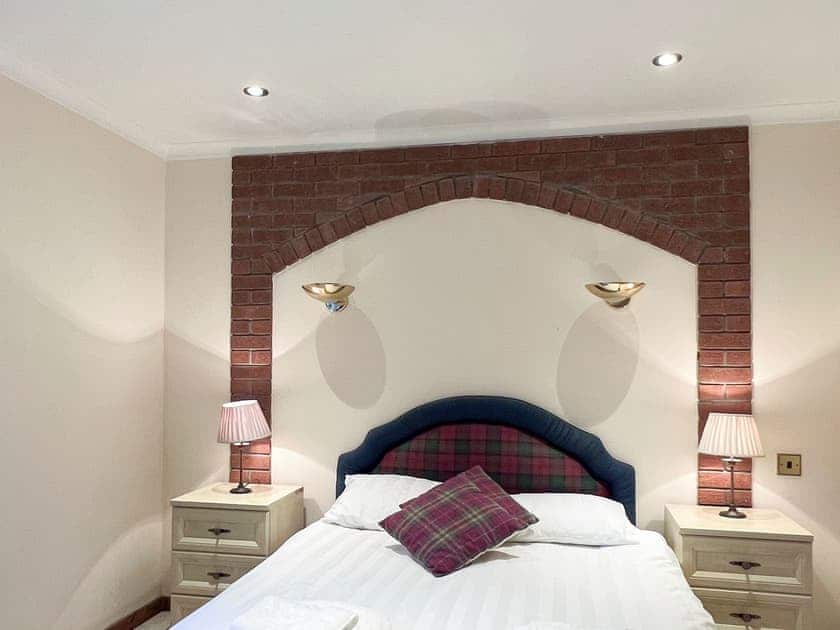 Double bedroom | Oich View - Great Glen Waterside Cottages, Spean Bridge