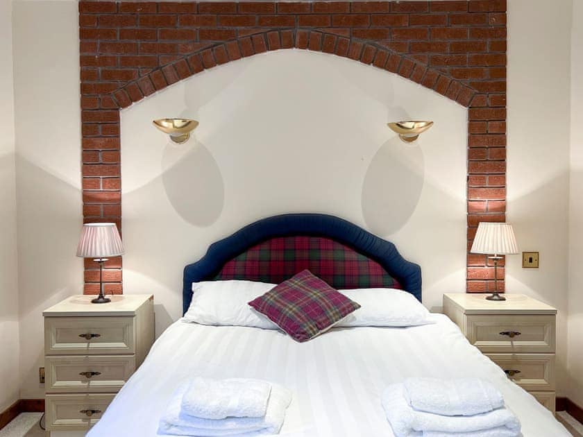 Double bedroom | Oich View - Great Glen Waterside Cottages, Spean Bridge
