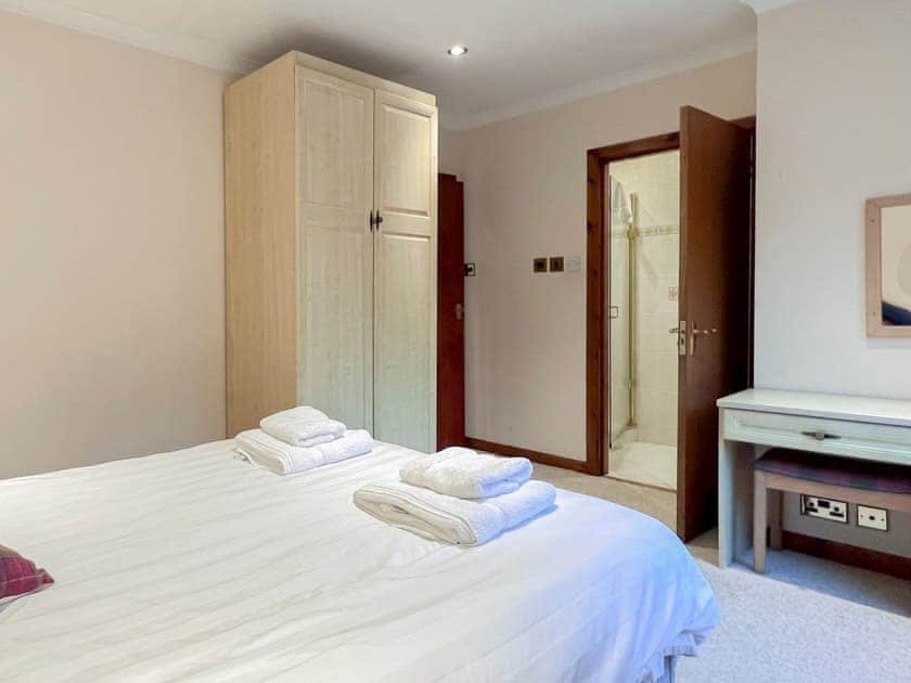 Double bedroom | Oich View - Great Glen Waterside Cottages, Spean Bridge