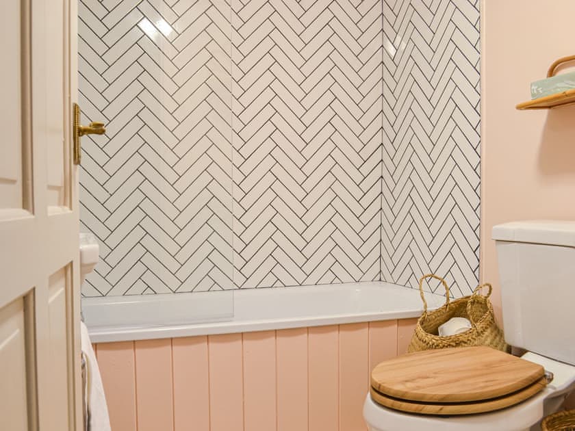 Bathroom | Yew Tree House Cottage, New Romney