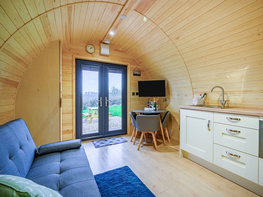 Open plan living space | Althorp - Steepleton Lodge Farm, East Haddon