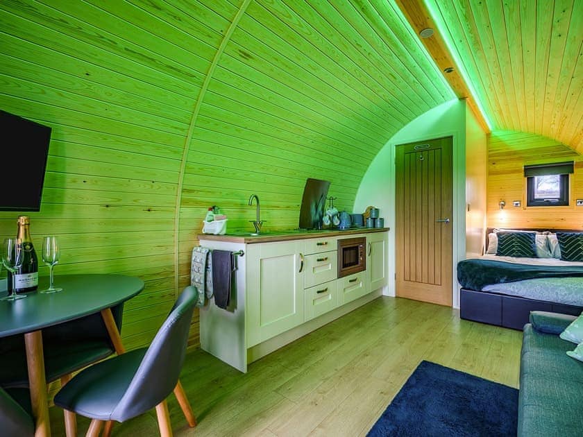 Open plan living space | Althorp - Steepleton Lodge Farm, East Haddon